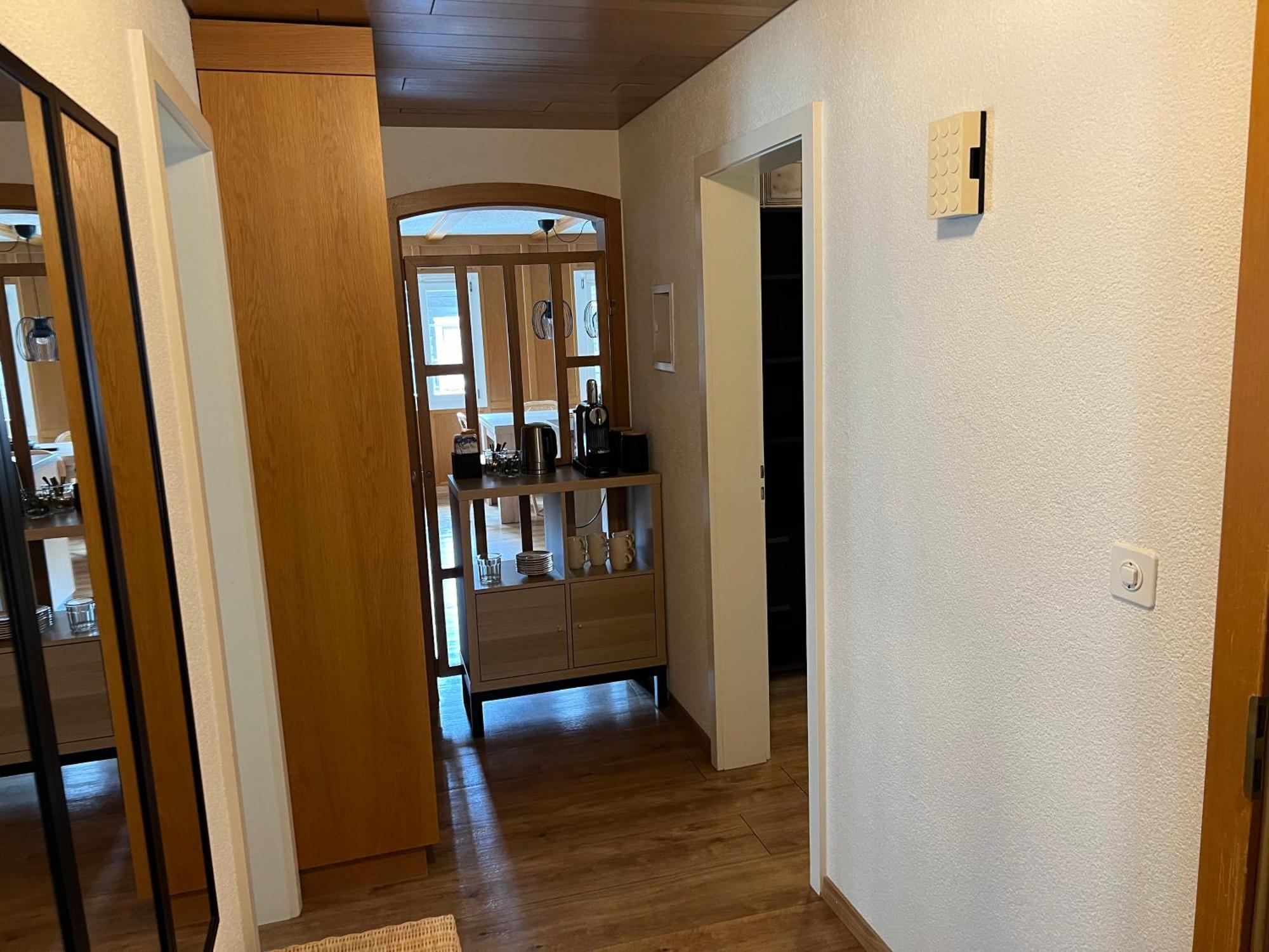 Tell Hotel *
